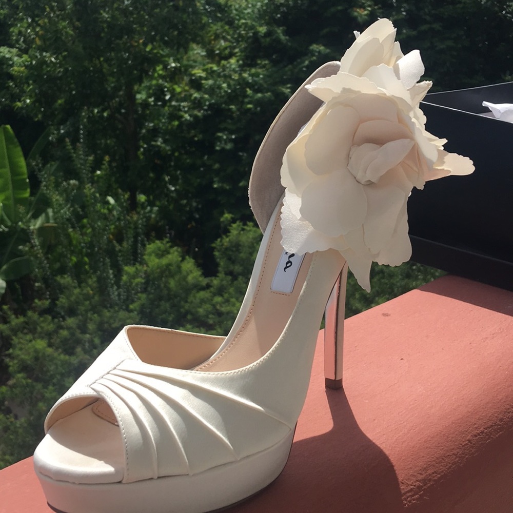 Nina Shoes Melinda - Picture 1 of 4